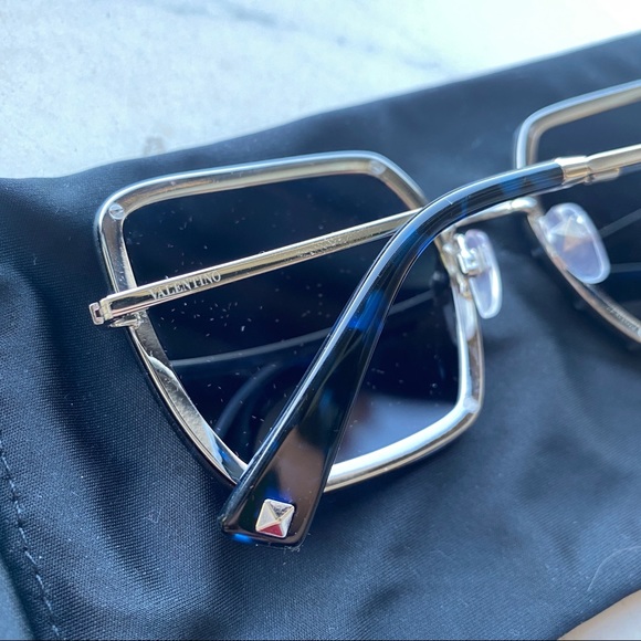 Valentino Sunglasses - Brand New! Never worn! VA2052 - Picture 6 of 16